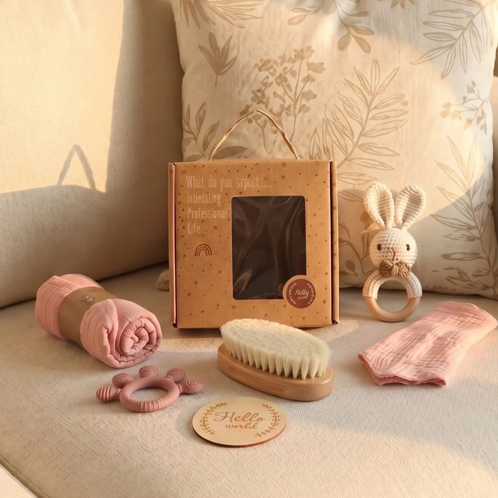Set regalo per la cura del neonato: spazzola per capelli in legno, sonaglio all'uncinetto, fascia in cotone, kit da bagno a tema elefante – Regali